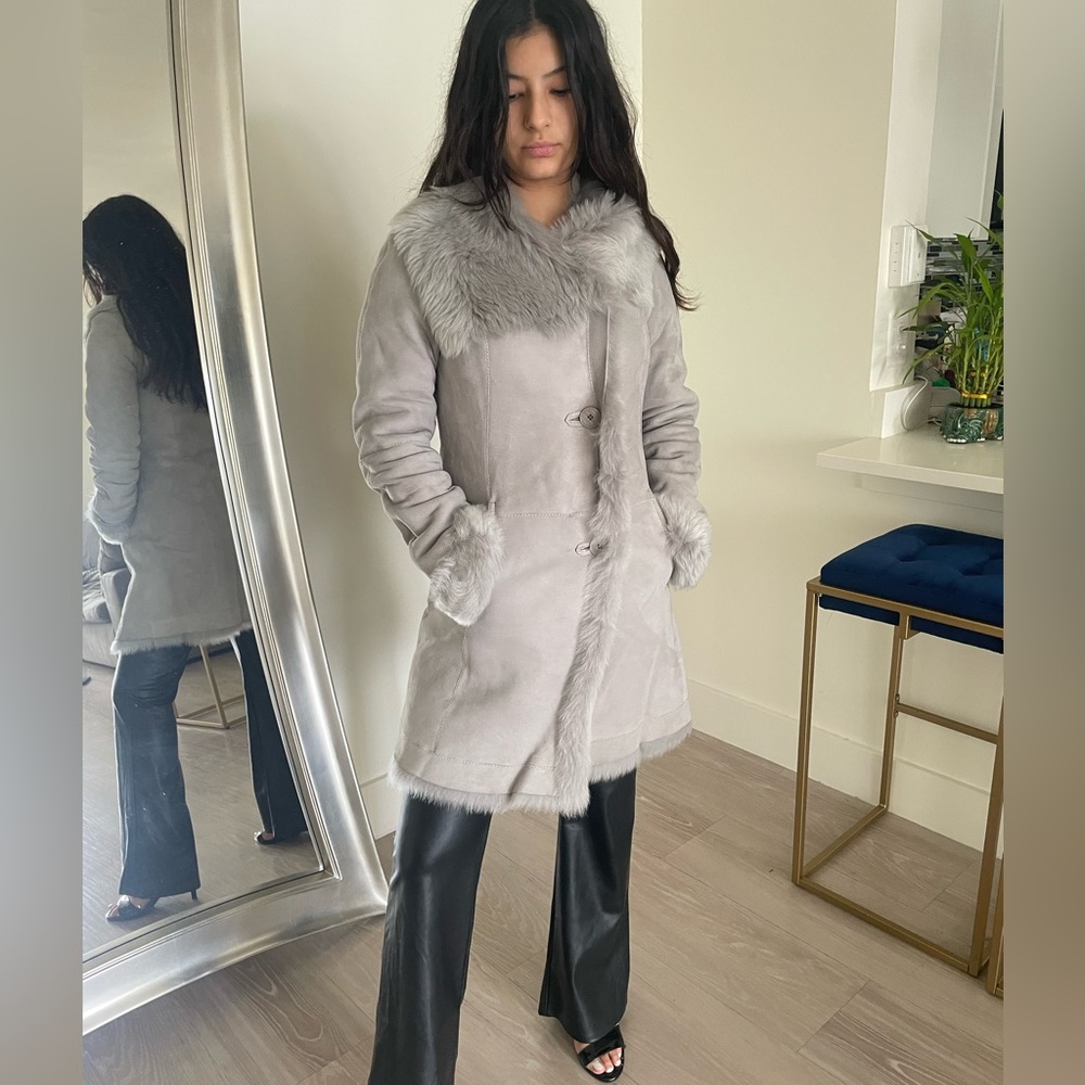 HiSo Canadian Luxury Shearling Coat Size 4(runs small)